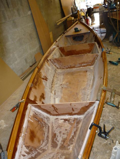 bateau bois construction amateur listion bois exotique vue arriere