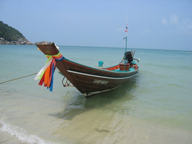 Longtail boat avec une étrave plus éffilée