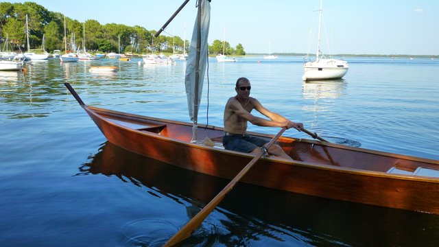 bateau en bois rame aviron